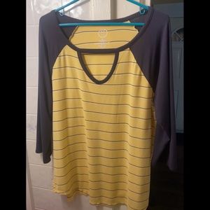 Maurices top, xxl, only worn once or twice. Great condition.